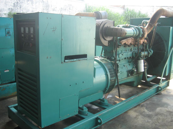 昌都租赁发电机- 发电机碳刷磨损的原因是什么