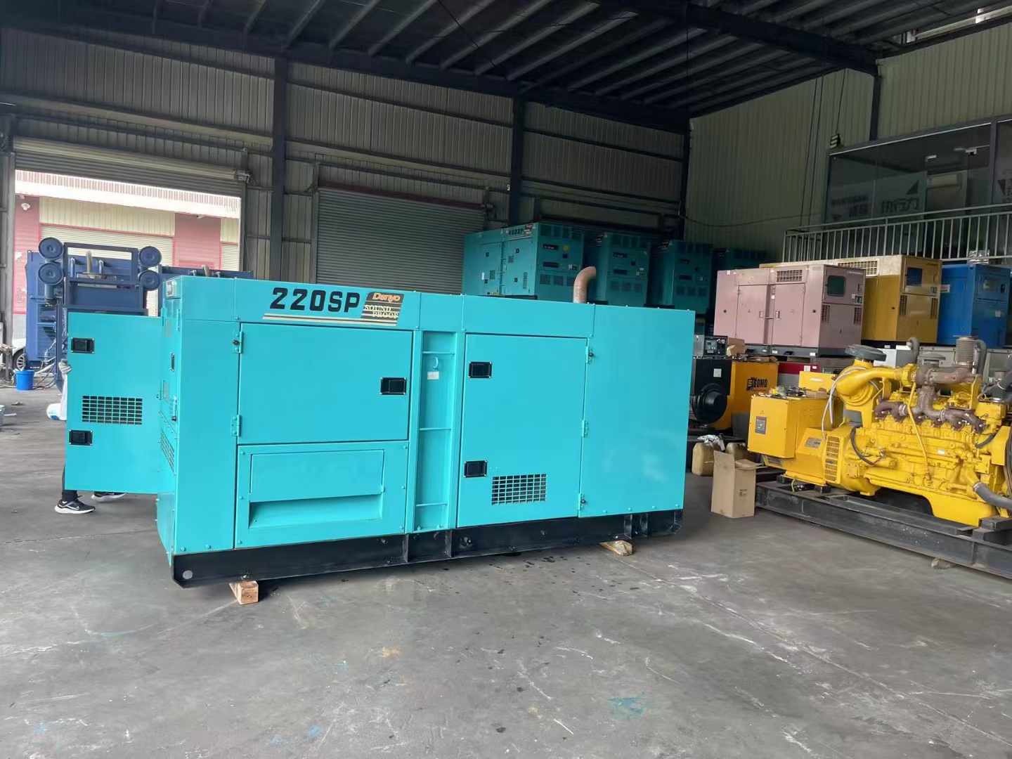 昌都800kW 柴油发电机的输出电流波动范围是多少？