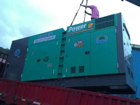 昌都柴油发电机组转速不稳定时，如何对发动机进行维护？