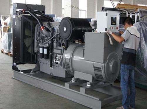 昌都柴油发电机组和储能设备配合使用的案例