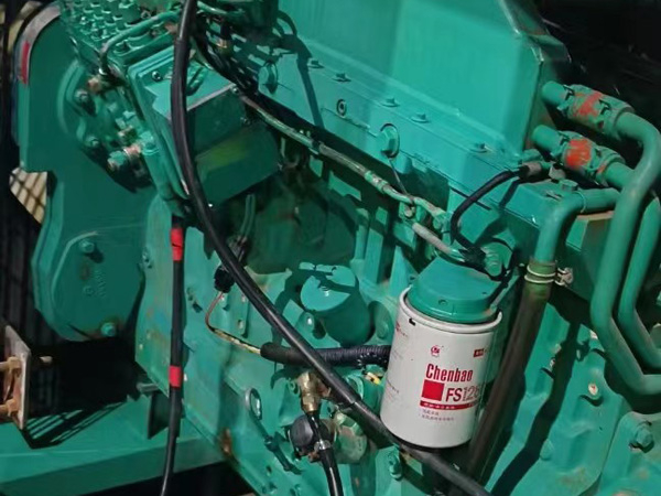 昌都如何确定新的发电机组控制系统是否与原系统兼容？