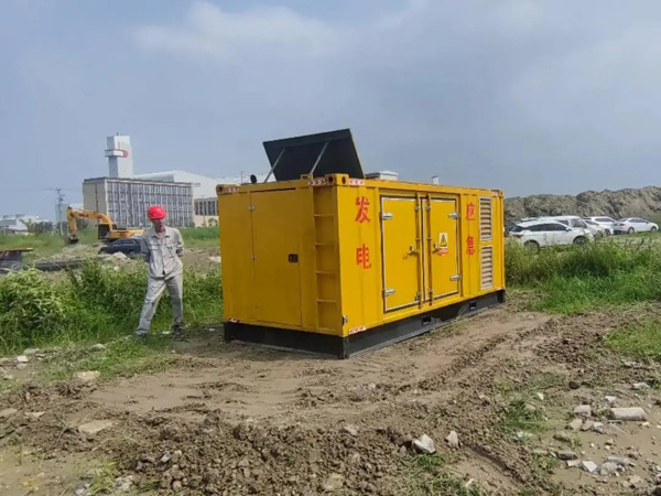 昌都200KW柴油发电机机组每小时的油耗量受哪些因素影响？